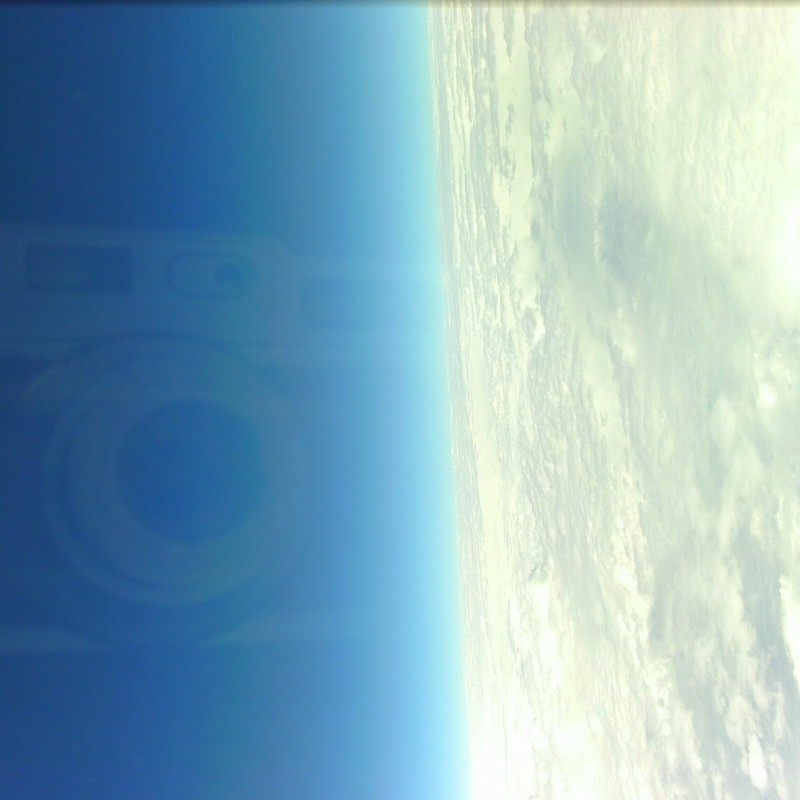 空に浮かぶカメラ