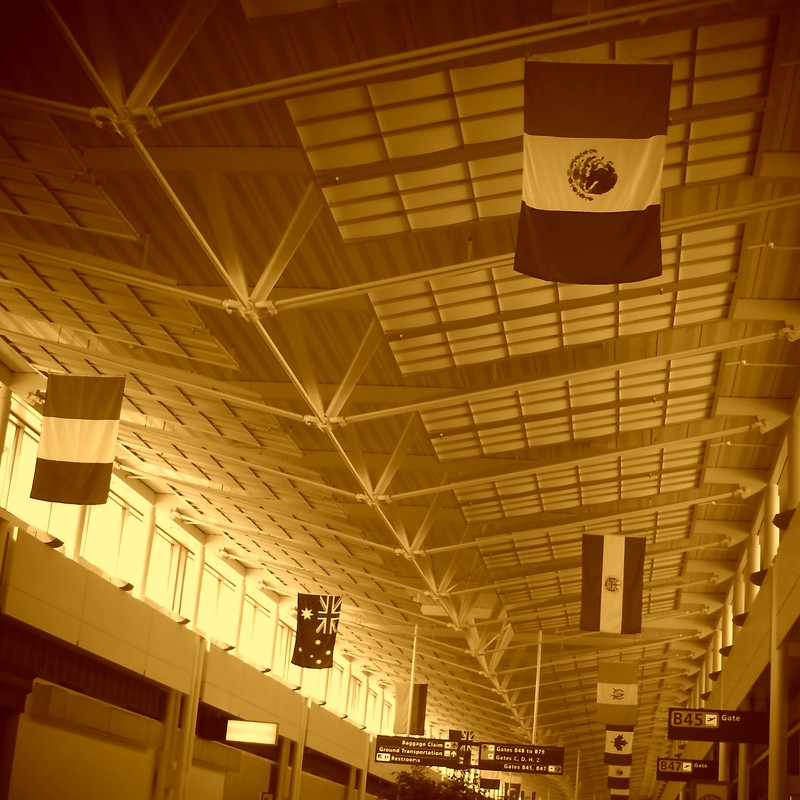 空港の天井