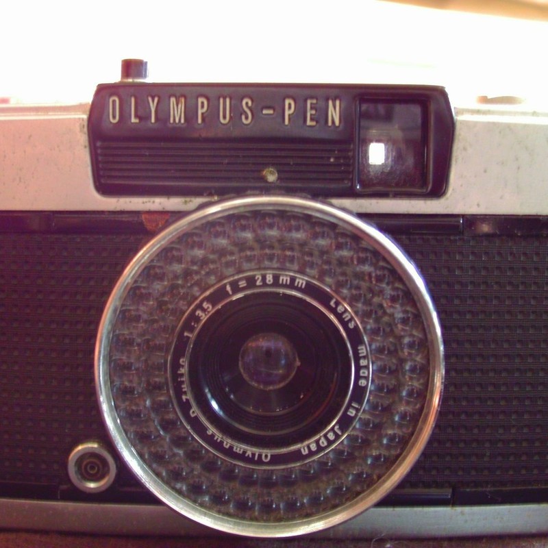 OLYMPUS-PEN EE-3