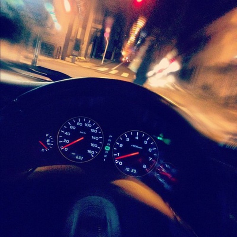 夜のドライブ