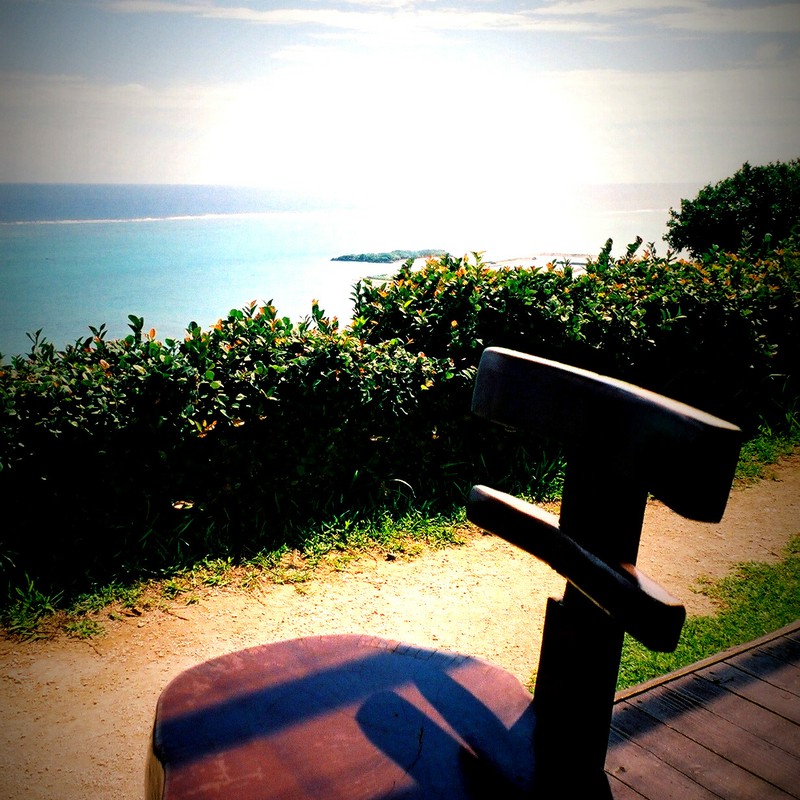 海辺の椅子