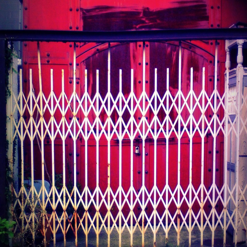 赤い倉庫