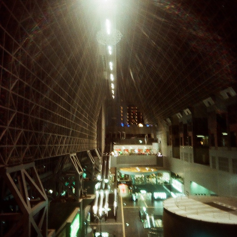 夜の京都駅（出先・旅先）