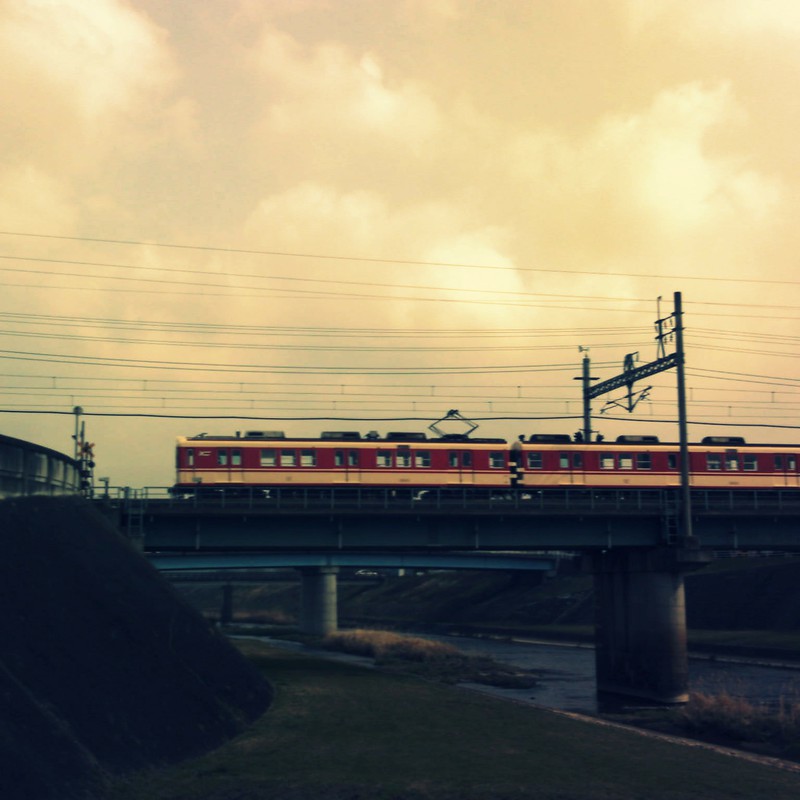 電車が通ったら帰ろう