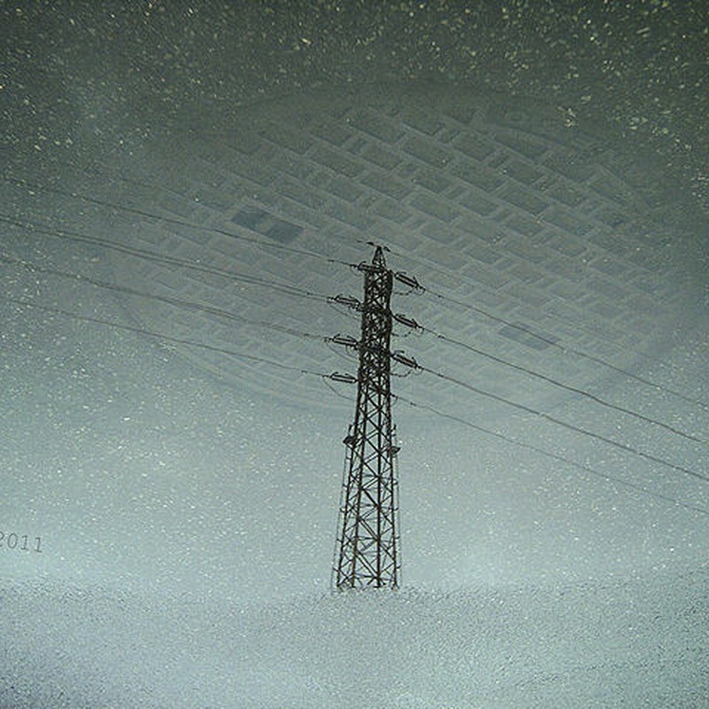 梅雨電線雪景色