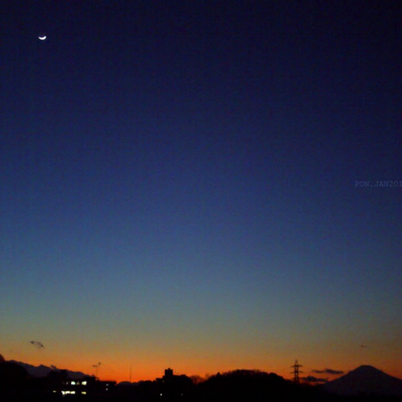 富士山と三日月と金星と
