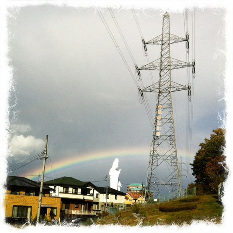 虹と・・・