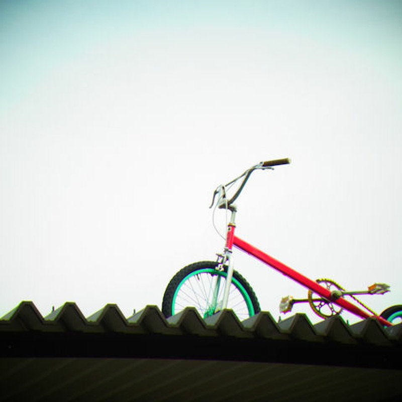 屋根の上の自転車