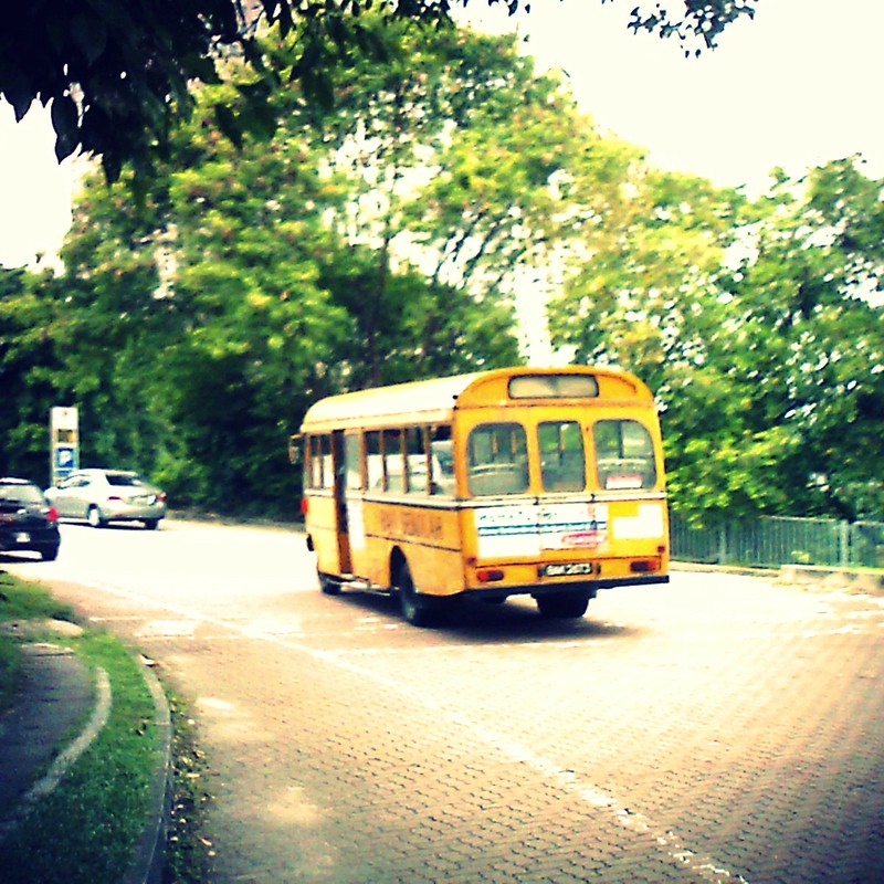 黄色いスクールバス