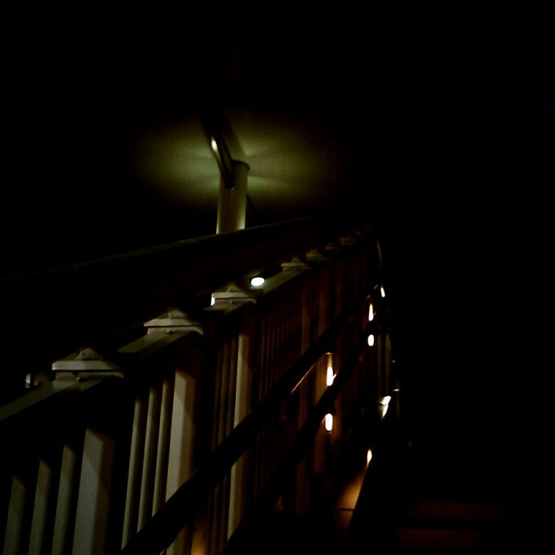 夜の歩道橋