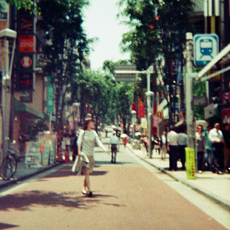 ある日の商店街