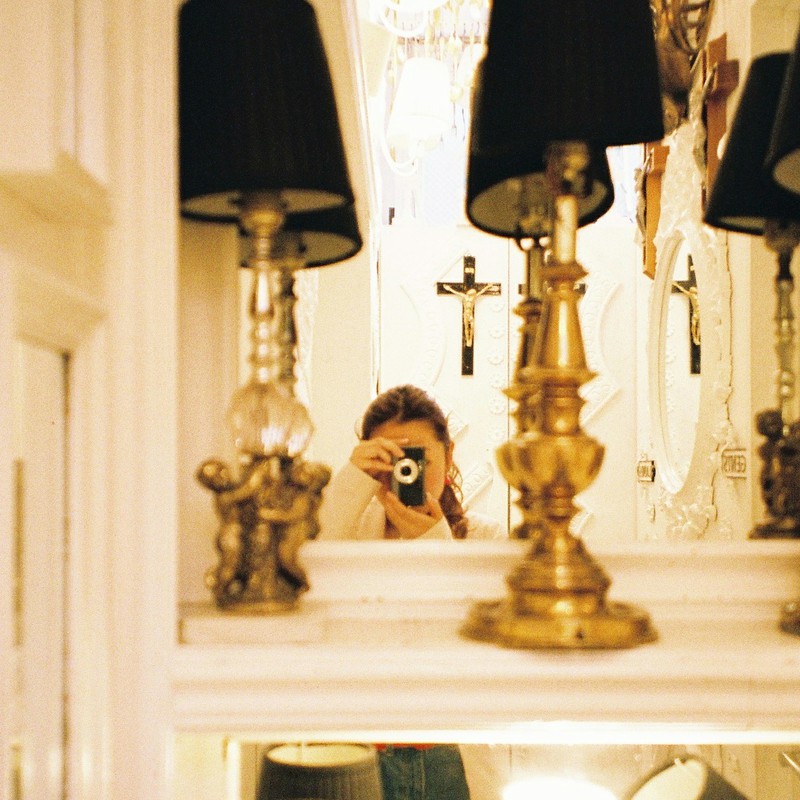 洋館の鏡