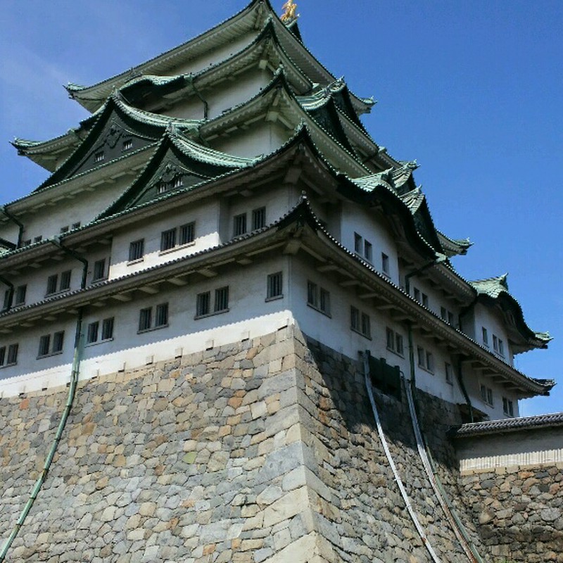晴天の名古屋城