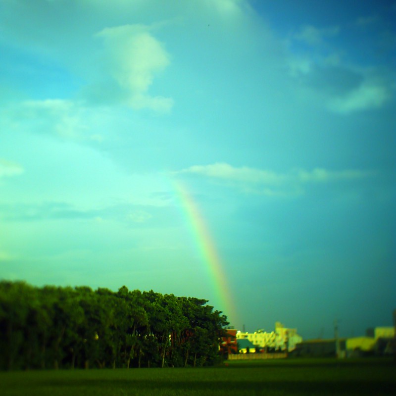 Rainbow 彩虹。