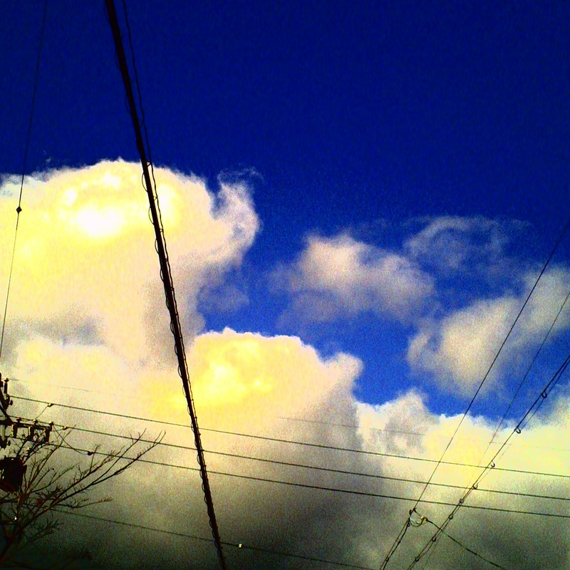夏の青空、心は憂鬱