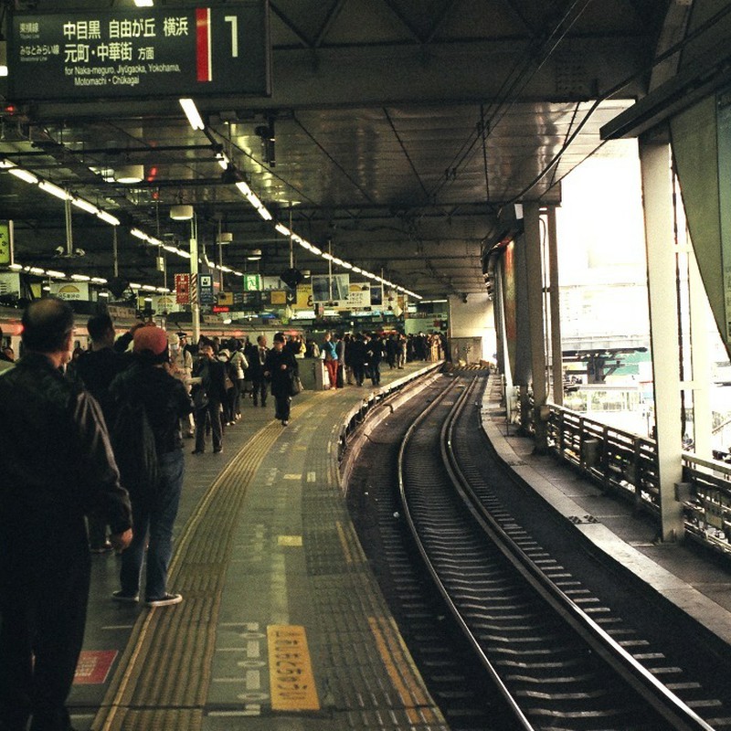 地上2階の渋谷駅