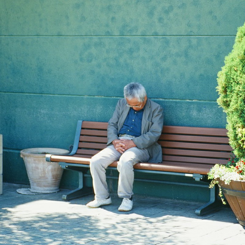 春のベンチ(10番)