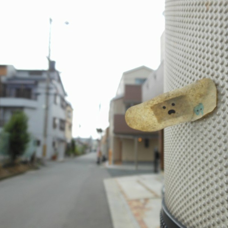 電柱にはためく