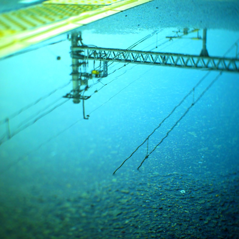 雨上がりは鏡だらけ1