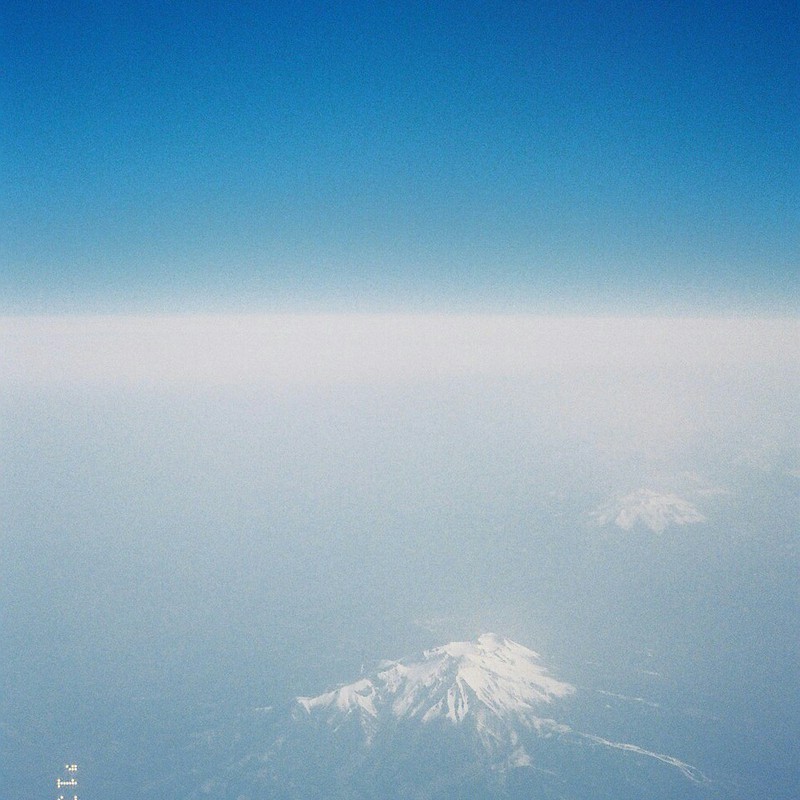 上空からの富士山・・・ではない。