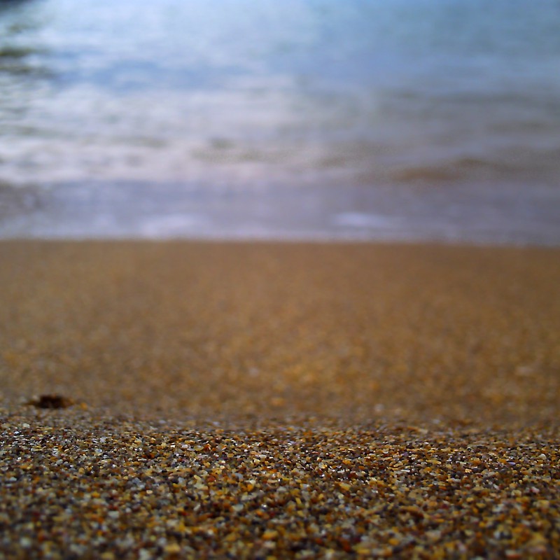 凪な砂浜。