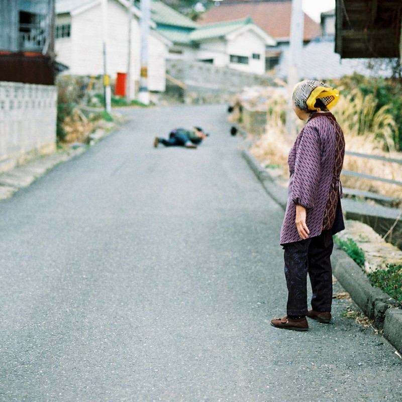 なんだべあの人