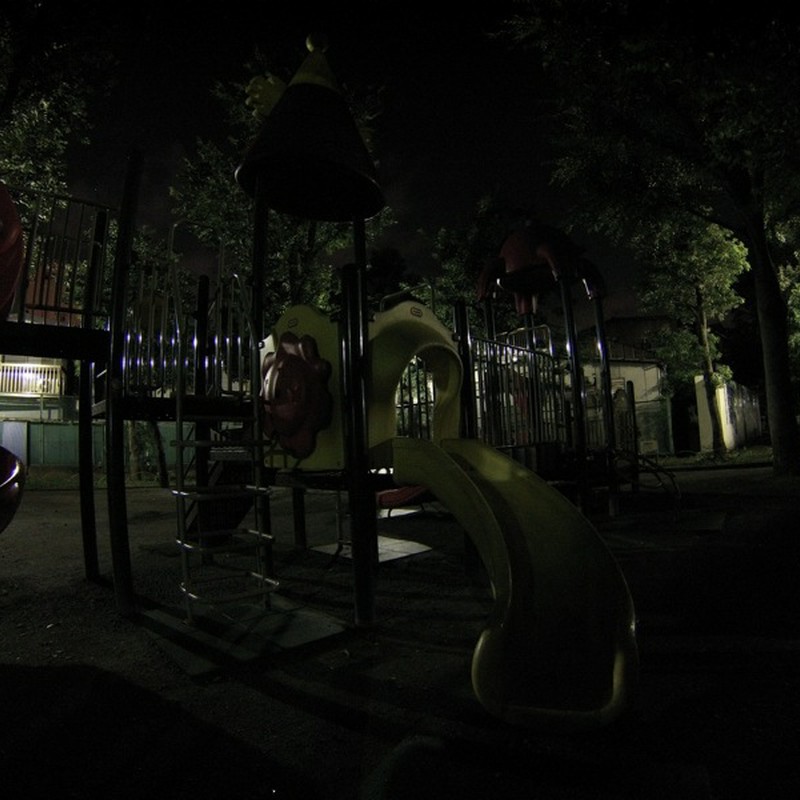 真夜中の公園