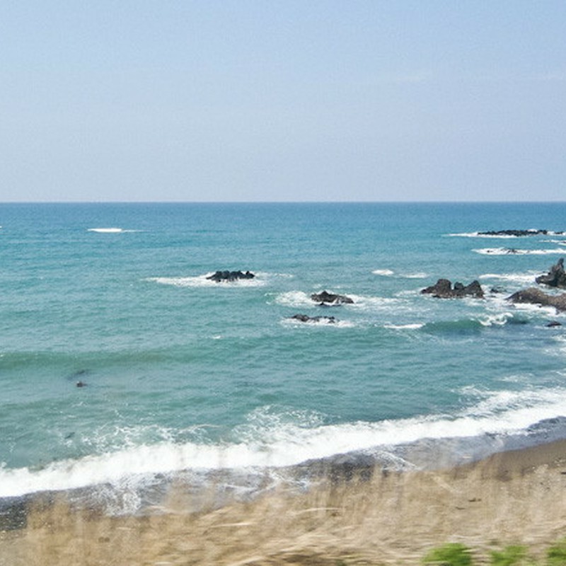 海岸線の風景　（新潟県・日本海）