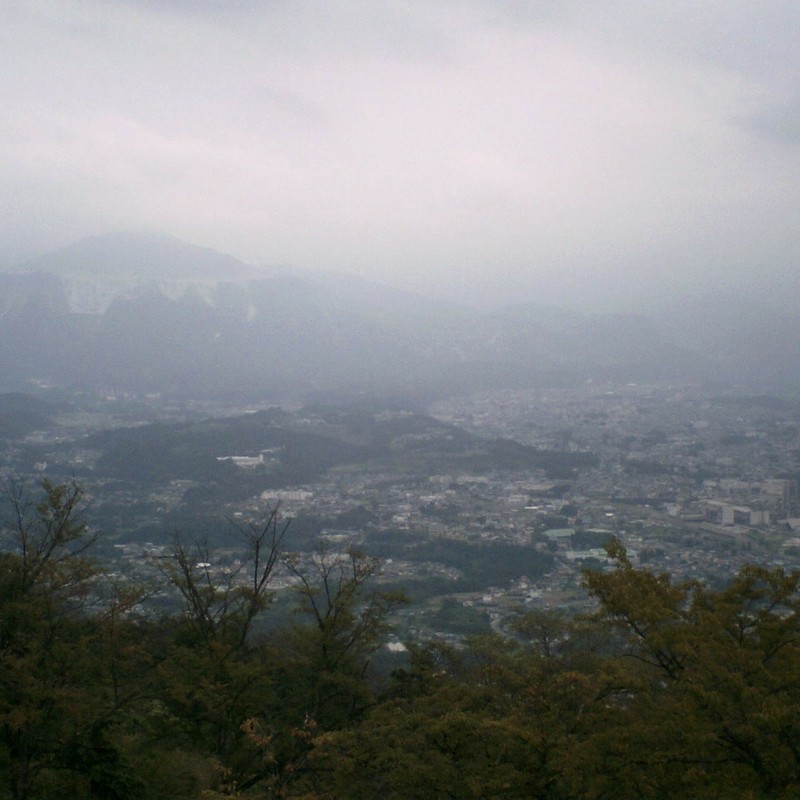 2015/09/05_美の山公園から、曇天の武甲山と秩父市街