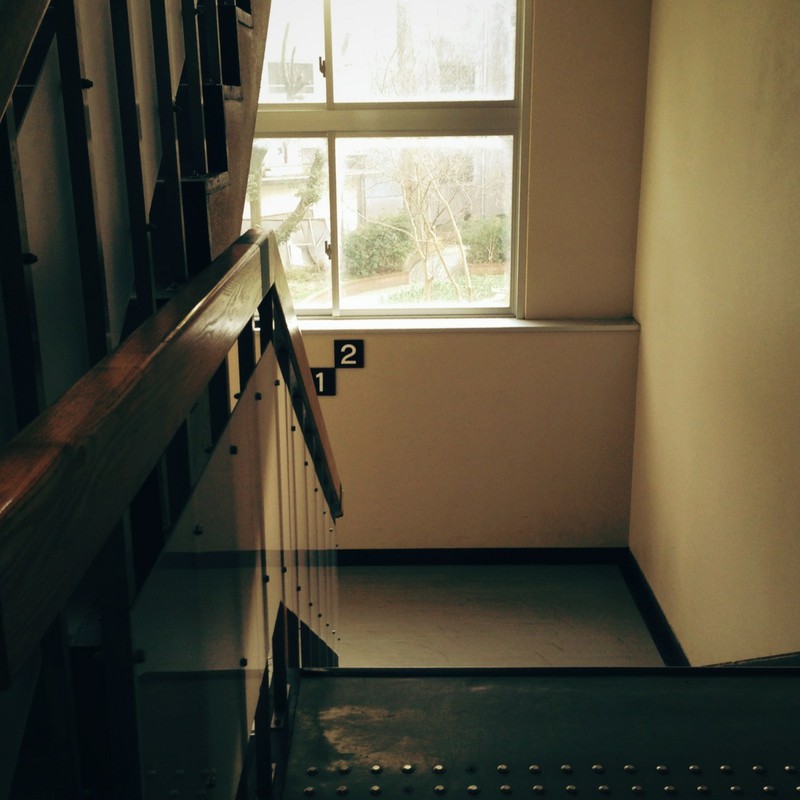 学校の階段2