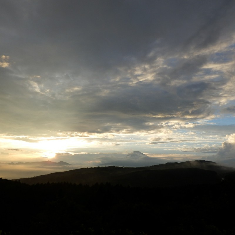 夕日と雲と富士