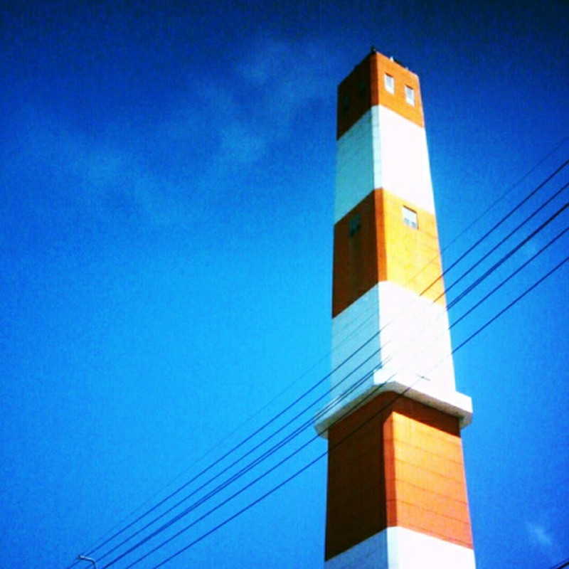 シマシマの煙突