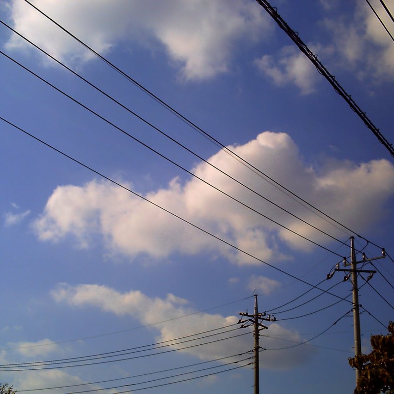 雲切る電線